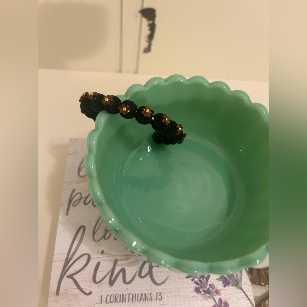 Anthropologie Suzanna Dai Beaded Floral Cuff NWOT! - Picture 7 of 11